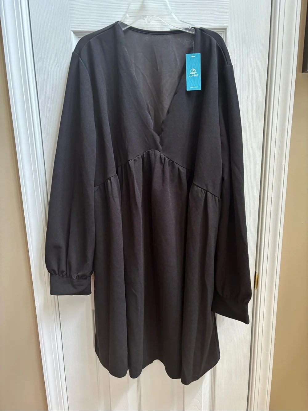 CUPSHE Black Scallop V-Neck Long Sleeve Mini Dress, Size XL, NWT
